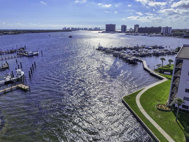11390 Twelve Oaks Way 420, North Palm Beach, FL 33408