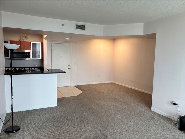 2775 NE 187th Street 403, Aventura, FL 33180