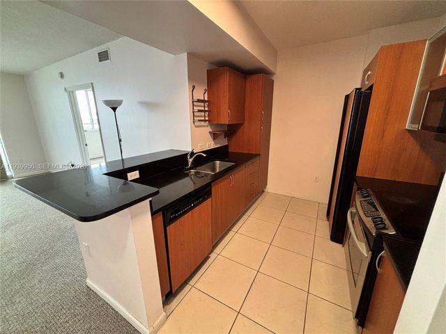 2775 NE 187th Street 403, Aventura, FL 33180