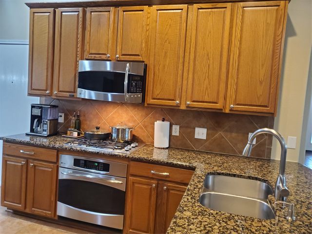 12567 Hawk Creek Drive, Frisco, TX 75033