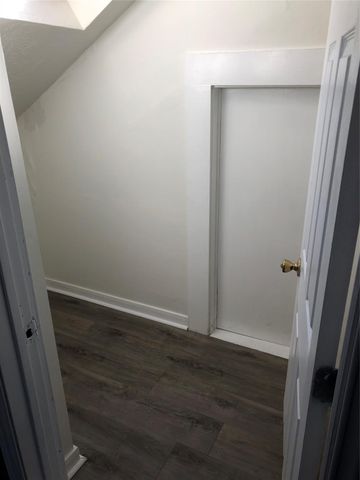 543 W 27th Street F, Houston, TX 77008