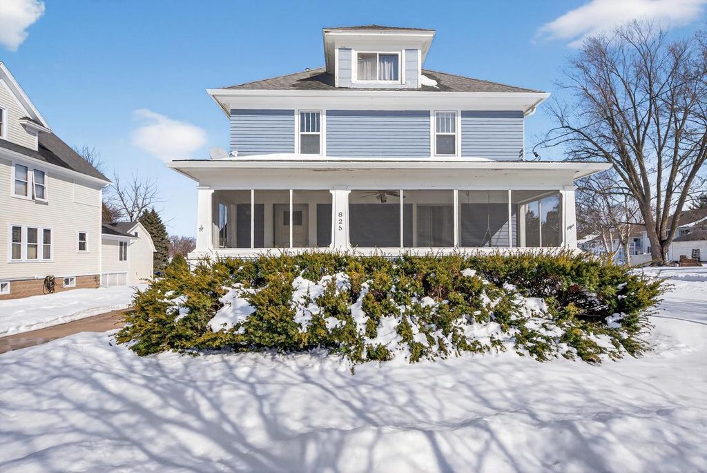 825 METOMEN STREET, Ripon, WI 54971