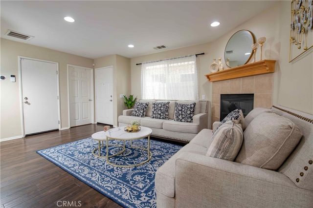 9427 Lemona Avenue 20, North Hills, CA 91343