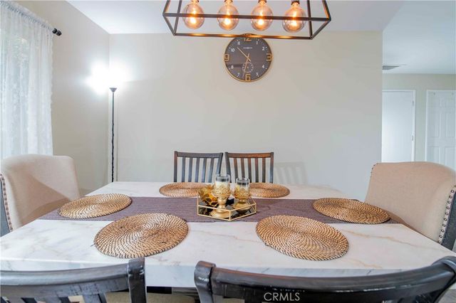 9427 Lemona Avenue 20, North Hills, CA 91343