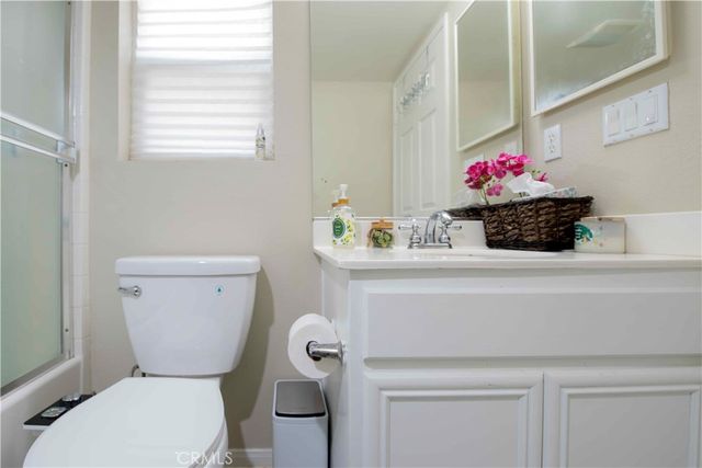 9427 Lemona Avenue 20, North Hills, CA 91343