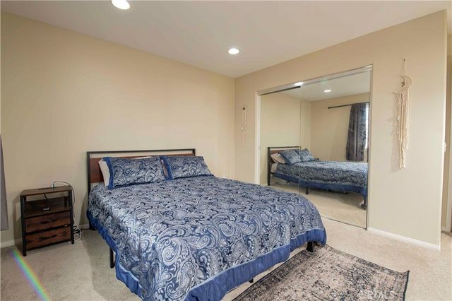 9427 Lemona Avenue 20, North Hills, CA 91343