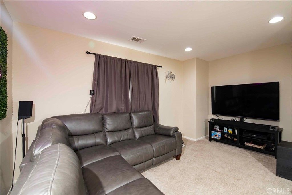 Image 30 of property listing at 9427 Lemona Avenue 20, Northridge, CA 91343