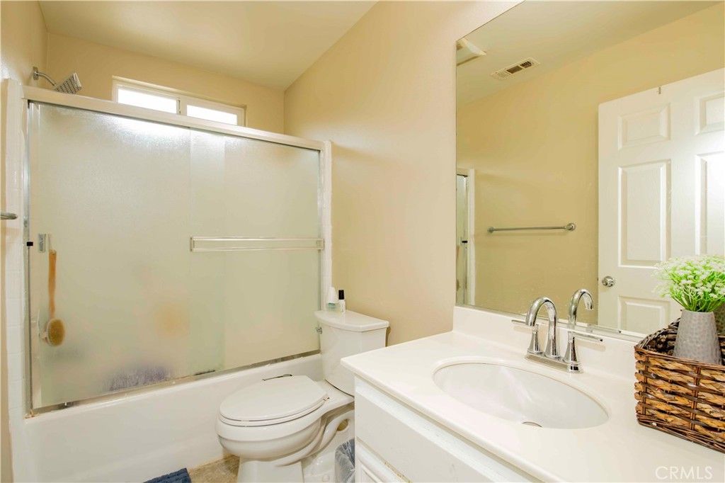 Image 39 of property listing at 9427 Lemona Avenue 20, Northridge, CA 91343