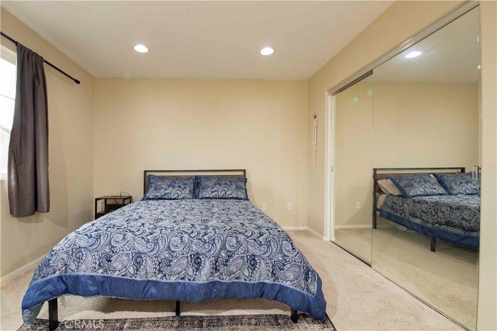 Image 41 of property listing at 9427 Lemona Avenue 20, Northridge, CA 91343
