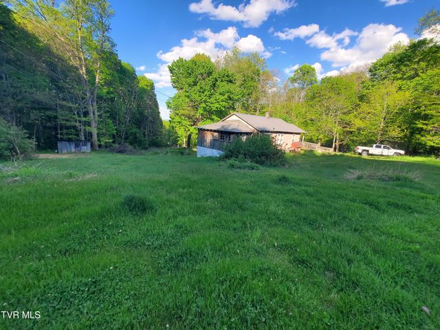 190 Big Cove Creek Road, Roan Mountain, TN 37687