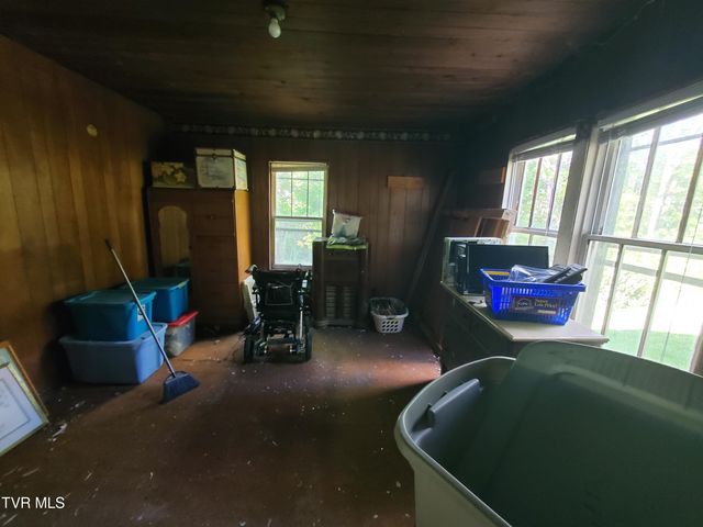 190 Big Cove Creek Road, Roan Mountain, TN 37687