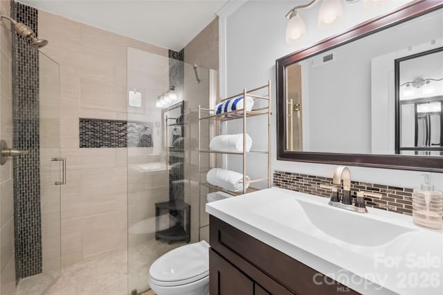 244 S Cedar Street 3, Charlotte, NC 28202