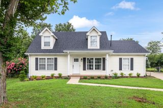 1591 Barrett Dr, Clarksville, TN 37043