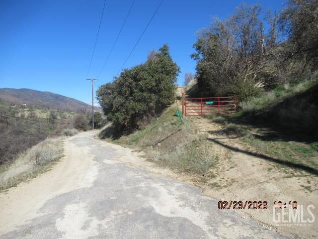 400 Owls Clover Rd, Caliente, CA 93518