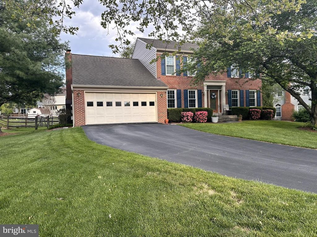 6119 FIELDCREST DR, Frederick, MD 21701
