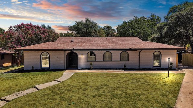6617 Sabrosa Court W, Fort Worth, TX 76133