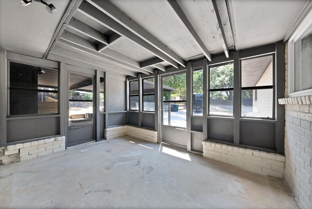 6617 Sabrosa Court W, Fort Worth, TX 76133