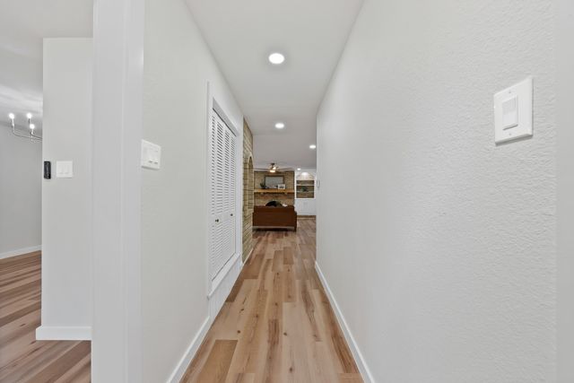 6617 Sabrosa Court W, Fort Worth, TX 76133