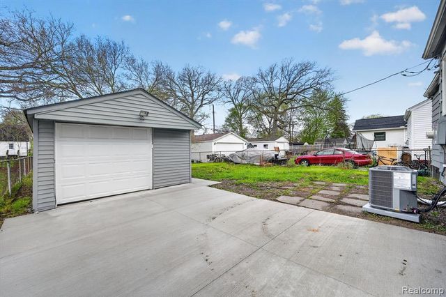 5156 Winifred Street, Wayne, MI 48184