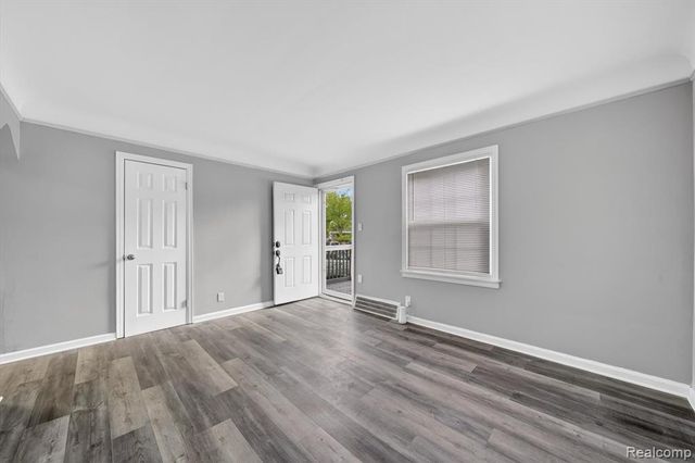 5156 Winifred Street, Wayne, MI 48184