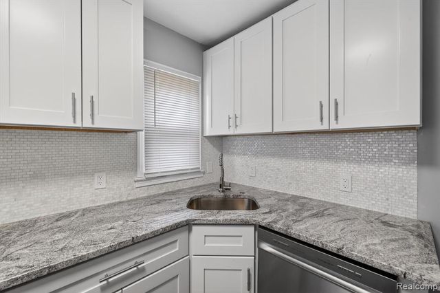 5156 Winifred Street, Wayne, MI 48184