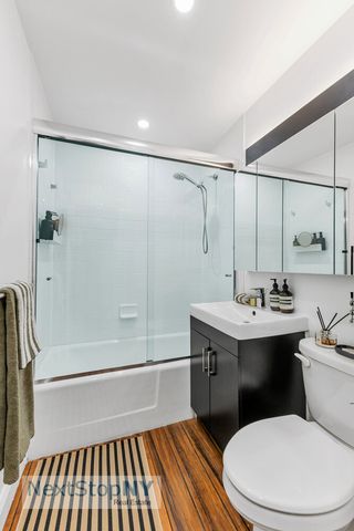 310 E 46th St Apt 22H, New York City, NY 10017
