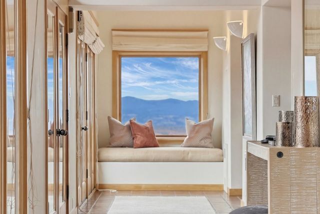 13A Calle Noble, Santa Fe, NM 87506