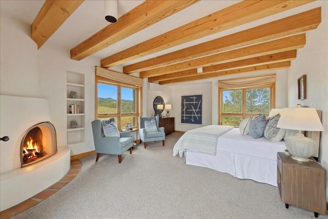 13A Calle Noble, Santa Fe, NM 87506