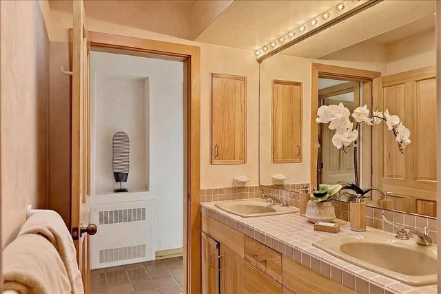 13A Calle Noble, Santa Fe, NM 87506