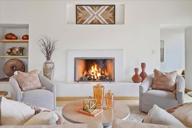 13A Calle Noble, Santa Fe, NM 87506