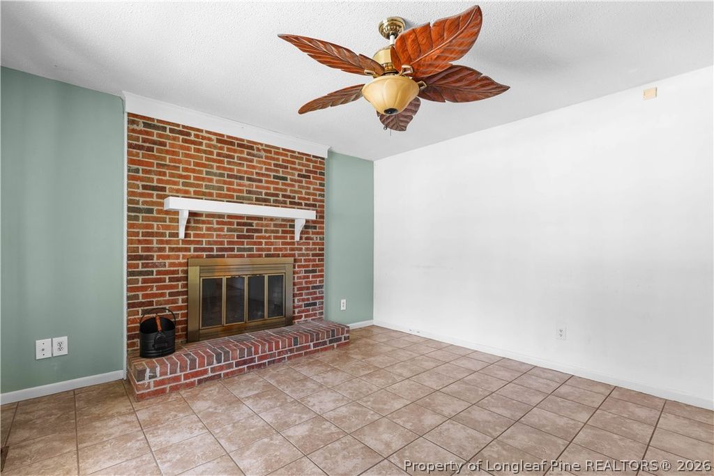 6808 Leeds Court, Fayetteville, NC 28304 — photo 2