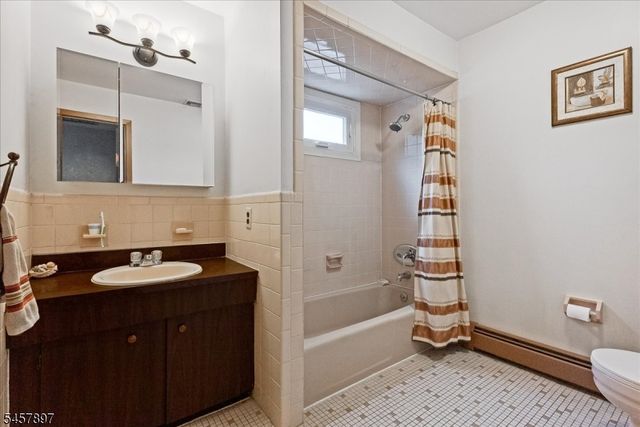 85 Tremont Ter, Wanaque Boro, NJ 07465