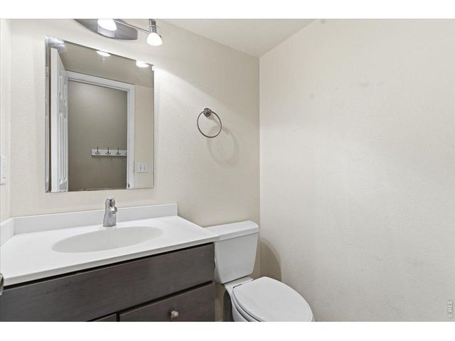 2060 Bennington Cir, Fort Collins, CO 80526