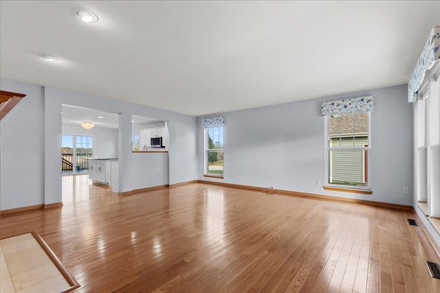 1828 Cloverview STREET, West Bend, WI 53095