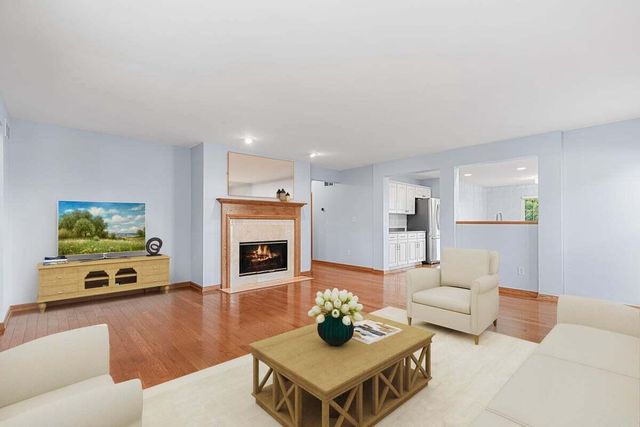 1828 Cloverview STREET, West Bend, WI 53095