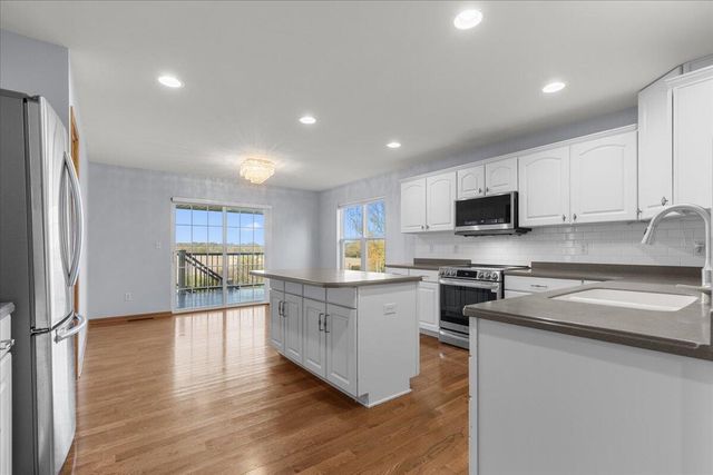 1828 Cloverview STREET, West Bend, WI 53095