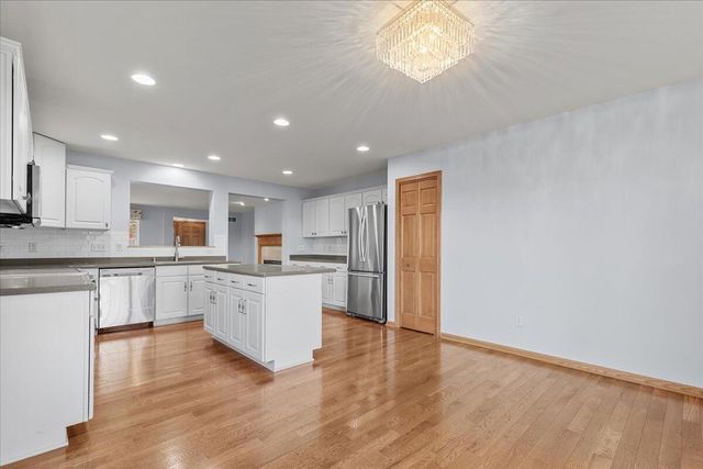 1828 Cloverview STREET, West Bend, WI 53095