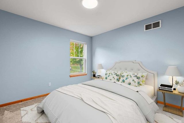 1828 Cloverview STREET, West Bend, WI 53095