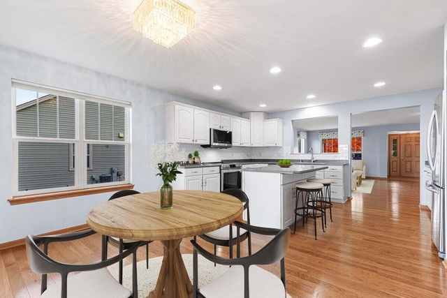 1828 Cloverview STREET, West Bend, WI 53095