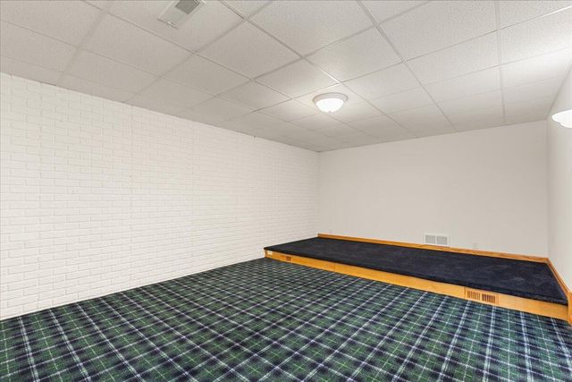 1828 Cloverview STREET, West Bend, WI 53095