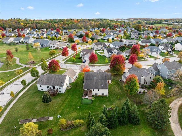 1828 Cloverview STREET, West Bend, WI 53095