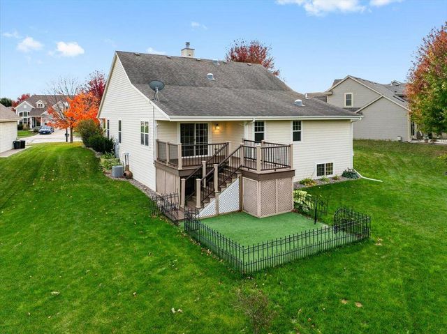 1828 Cloverview STREET, West Bend, WI 53095