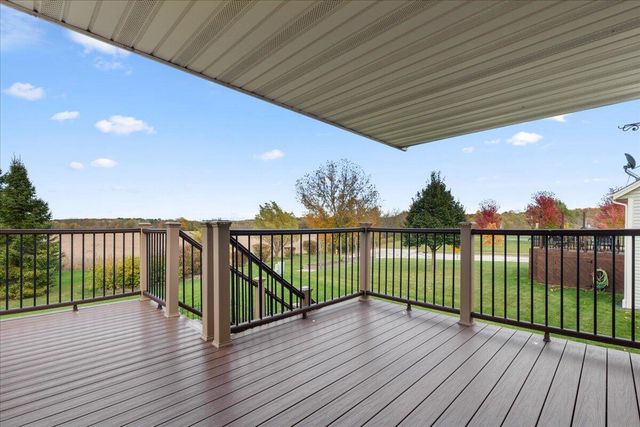 1828 Cloverview STREET, West Bend, WI 53095