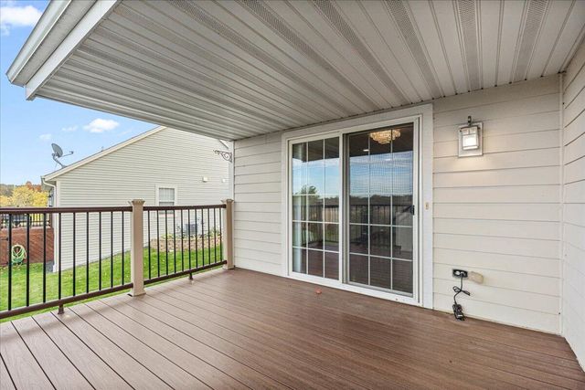 1828 Cloverview STREET, West Bend, WI 53095