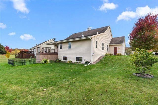 1828 Cloverview STREET, West Bend, WI 53095
