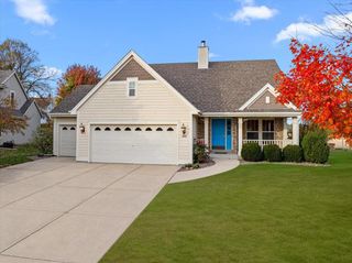 1828 Cloverview STREET, West Bend, WI 53095