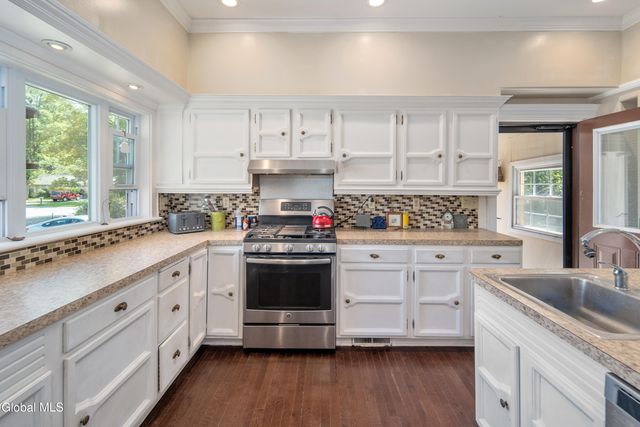 182 Ballston Avenue, Saratoga Springs, NY 12866