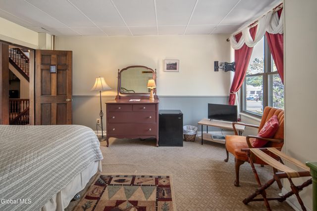 182 Ballston Avenue, Saratoga Springs, NY 12866