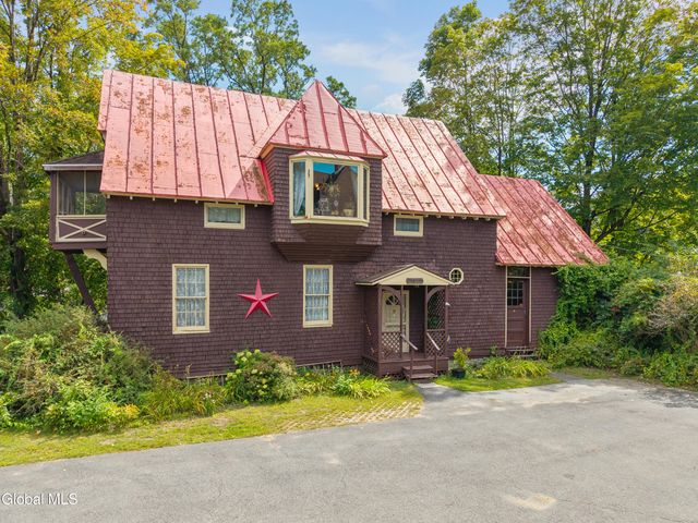 182 Ballston Avenue, Saratoga Springs, NY 12866