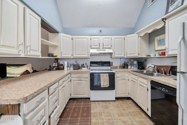 182 Ballston Avenue, Saratoga Springs, NY 12866